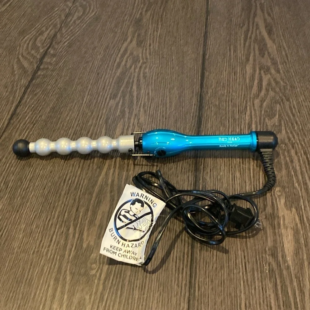Tigi BED HEAD Rock n Roller curling wand.